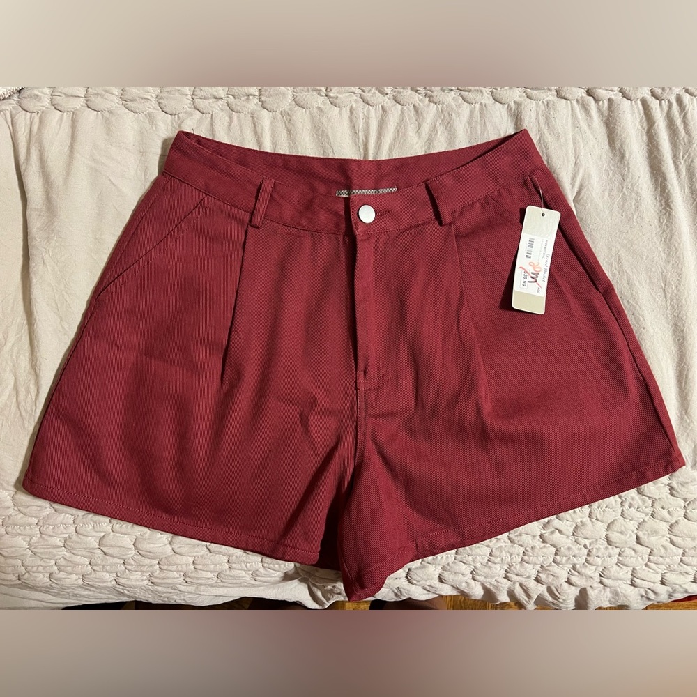 Lizard Thicket Burgundy High-Waisted Pleated Shorts!